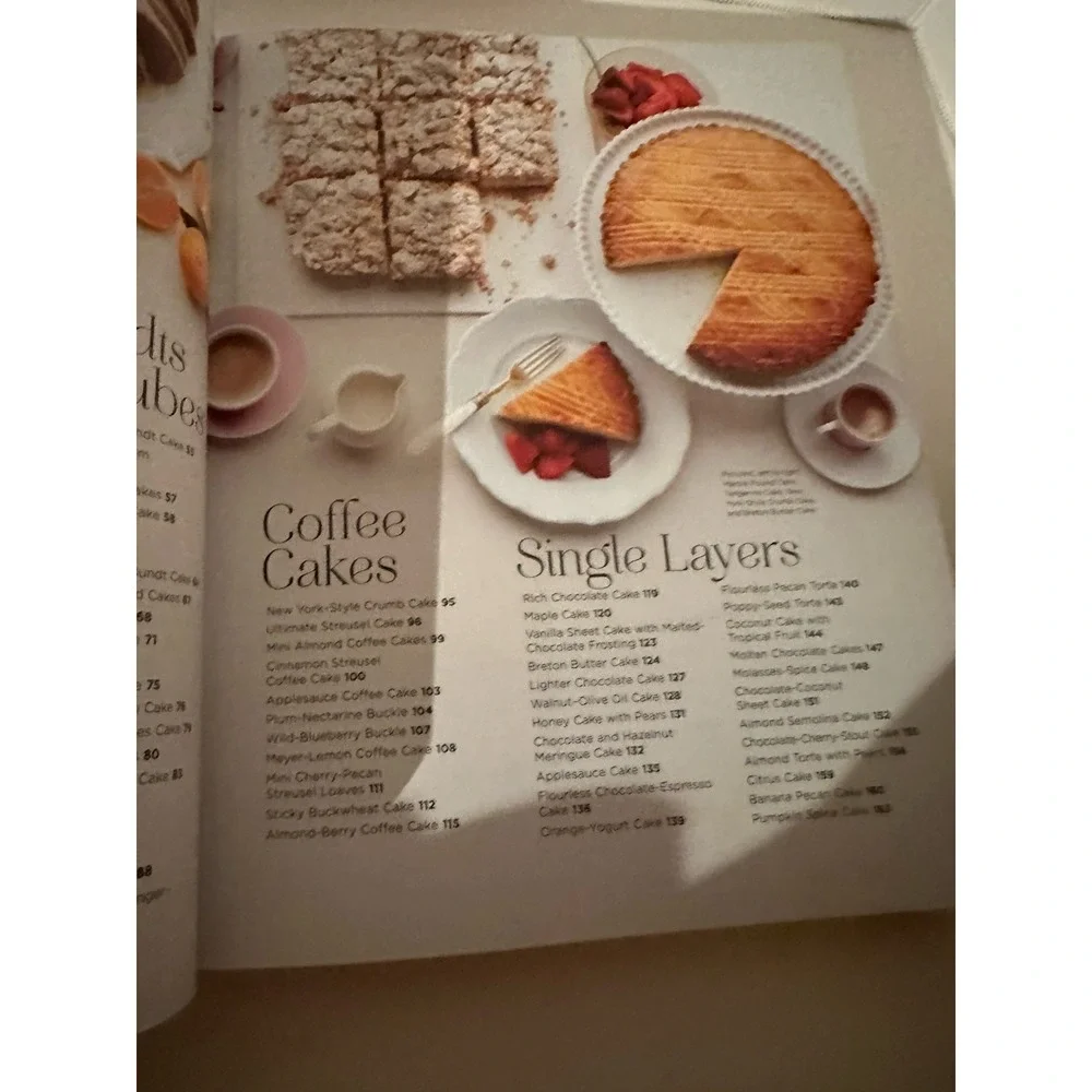 Martha Stewart's Cakes: Our First-Ever Book of Bundts, Loaves Etc TPB 1st Ed EC‎